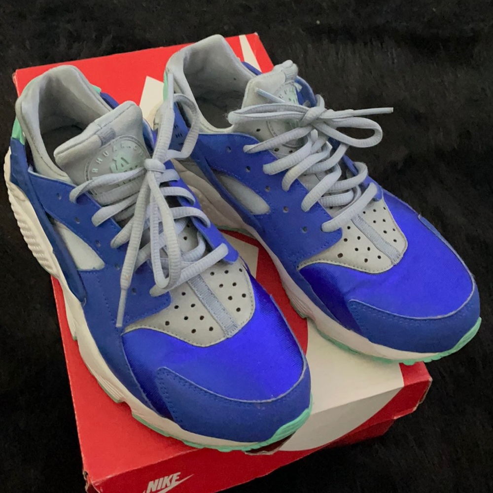 Nike -Wmns Air Huarache Run -8.5